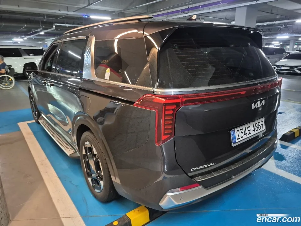 Kia Carnival HEV 9 2024 — thumbnail 2