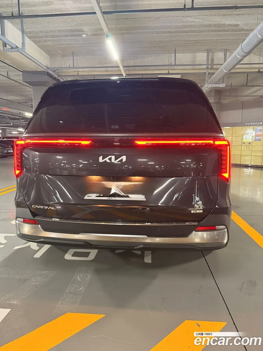 Kia Carnival HEV 9 2024 — thumbnail 4