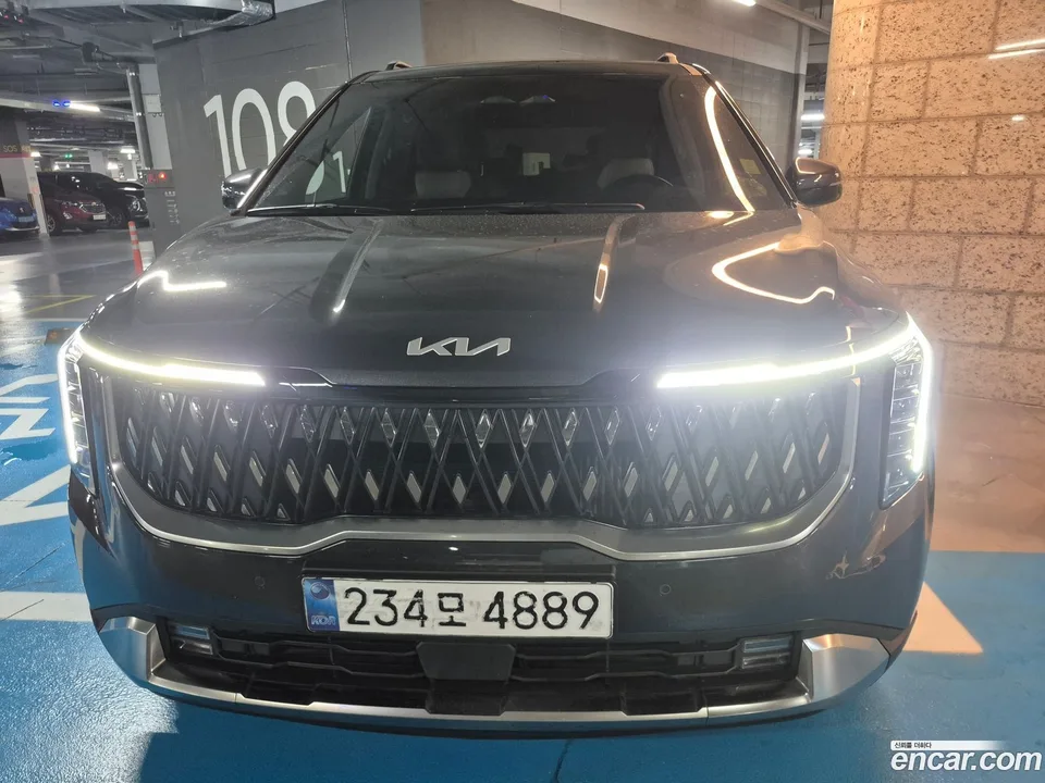 Kia Carnival HEV 9 2024 — photo 1, buy with delivery to Moscow