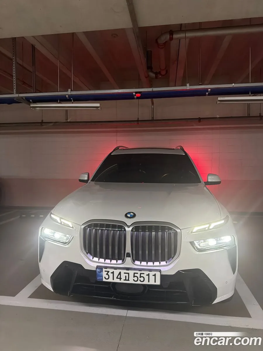 BMW X7 xDrive 40i M 6 2024 — photo 1, buy with delivery to Moscow