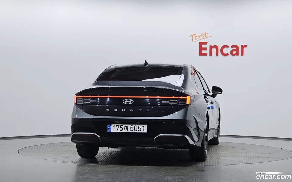 Hyundai Sonata The Edge Hybrid 2023 — thumbnail 4