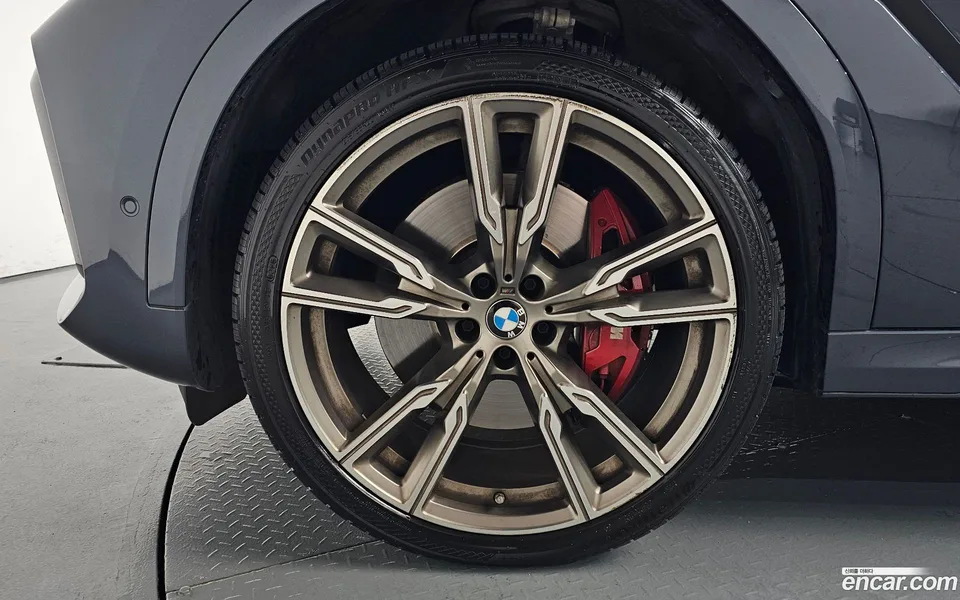BMW X6 M50i 2022 — thumbnail 2