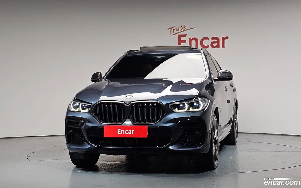 BMW X6 M50i 2022 — thumbnail 3