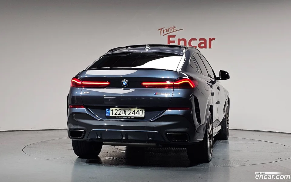 BMW X6 M50i 2022 — thumbnail 4