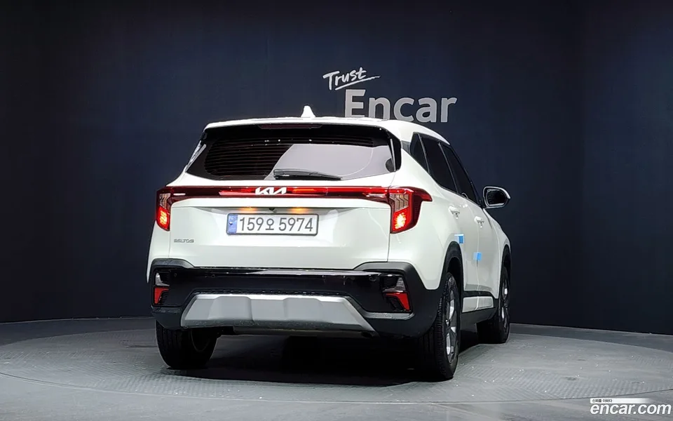 Kia Seltos 1.6 2WD 2023 — thumbnail 4