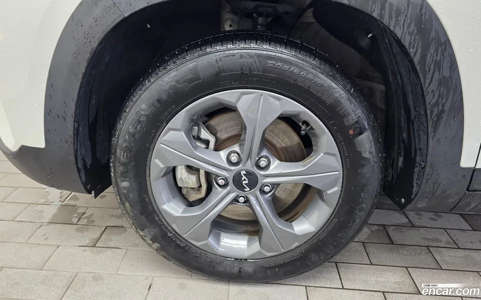 Kia Seltos 1.6 2WD 2023 — thumbnail 5