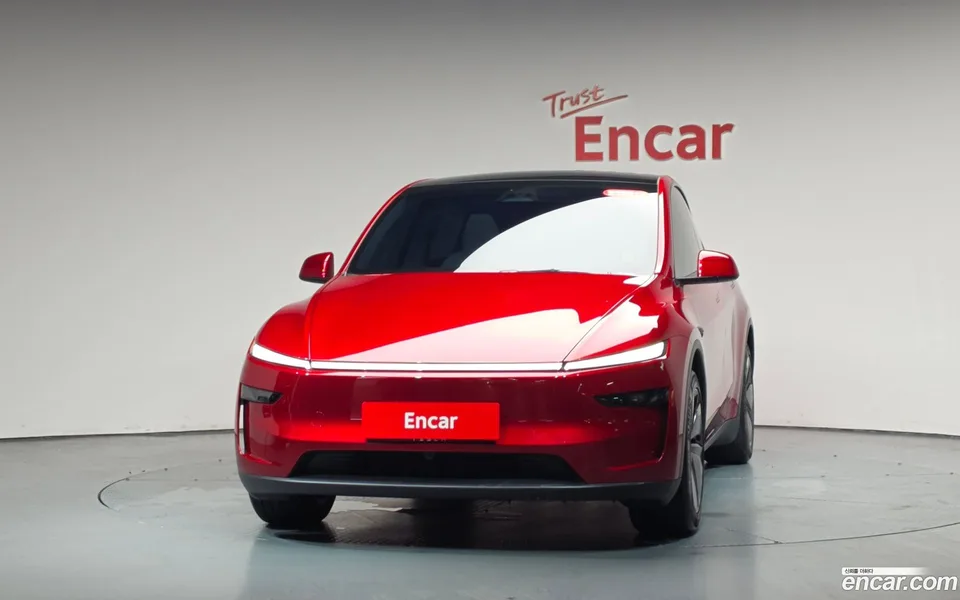 Tesla Model Y AWD 2025 — thumbnail 3