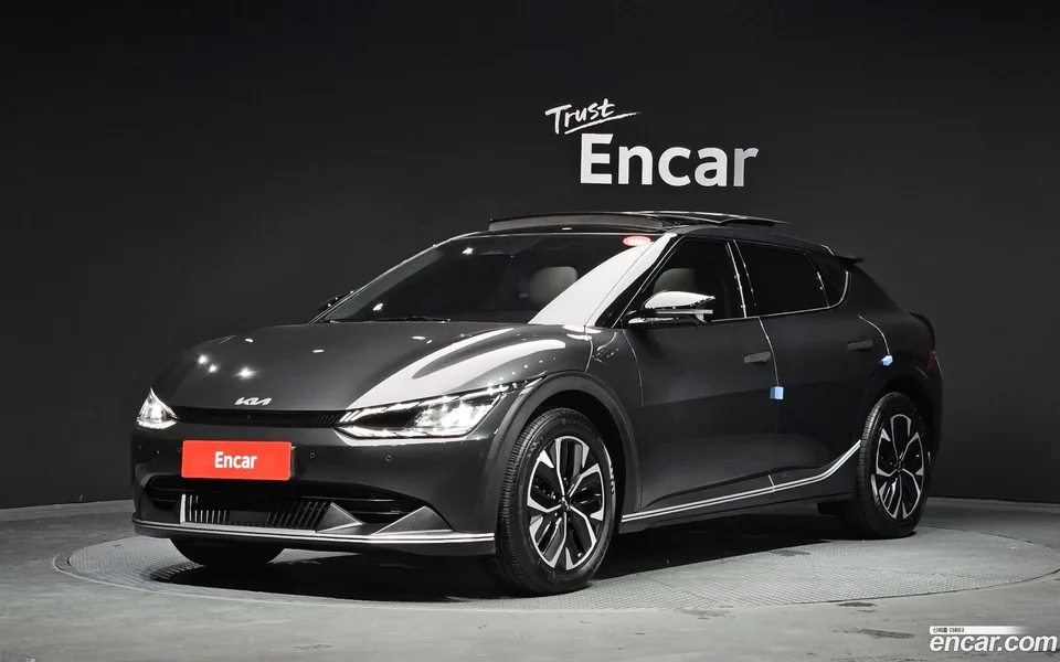 Kia EV6 4WD 2023 — photo 1, buy with delivery to Moscow