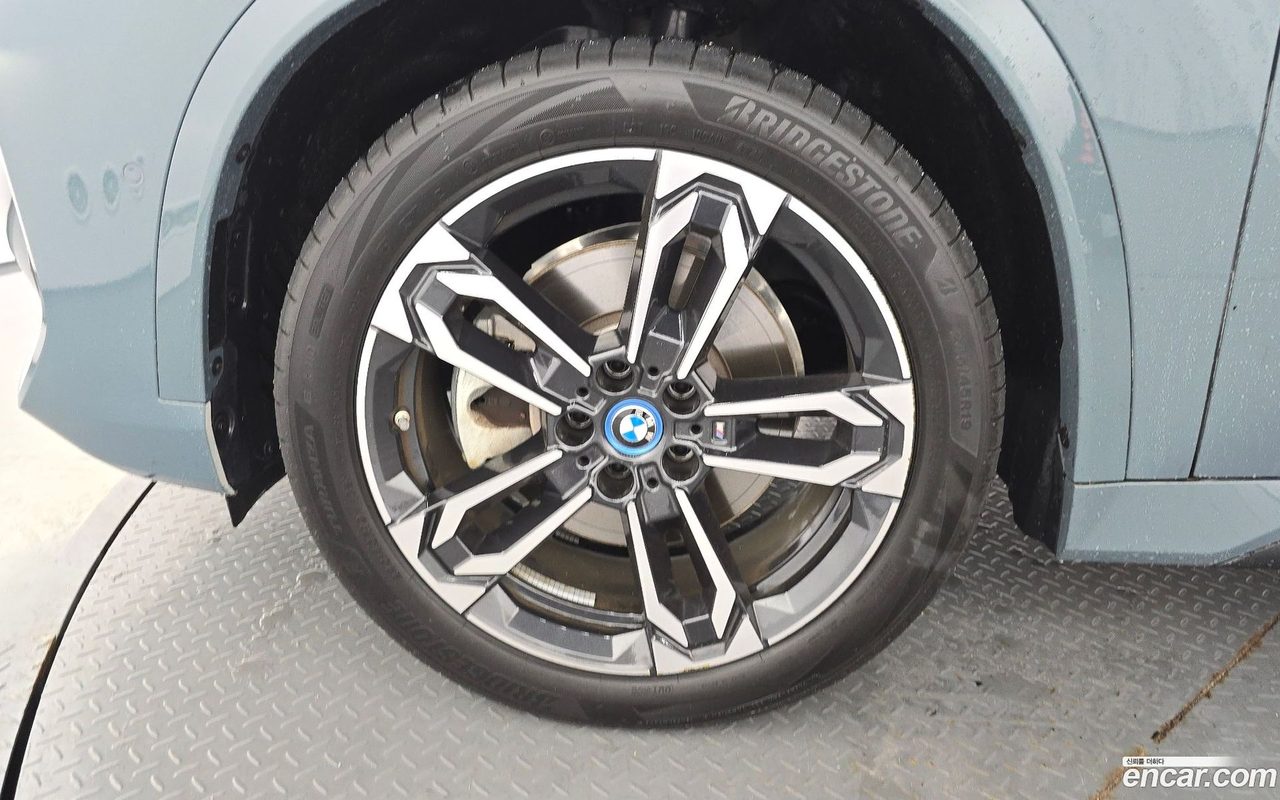 BMW iX1 2024 — 5