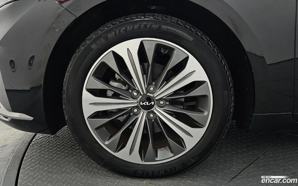 Kia K8 Hybrid 2024 — thumbnail 2