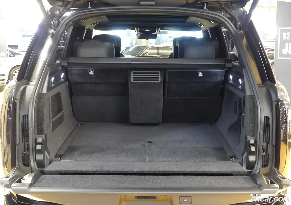 Land Rover Range Rover P615 SV LWB 2024 — thumbnail 4