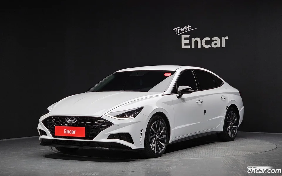 Hyundai Sonata 1.6 2023 — фото 1, купить с доставкой в Москву