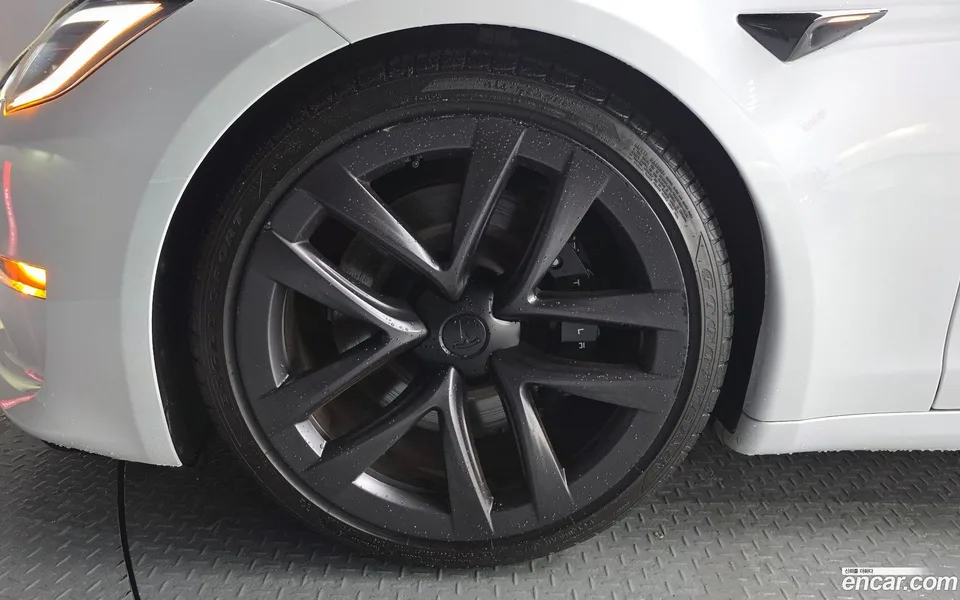 Tesla Model S AWD 2023 — thumbnail 2