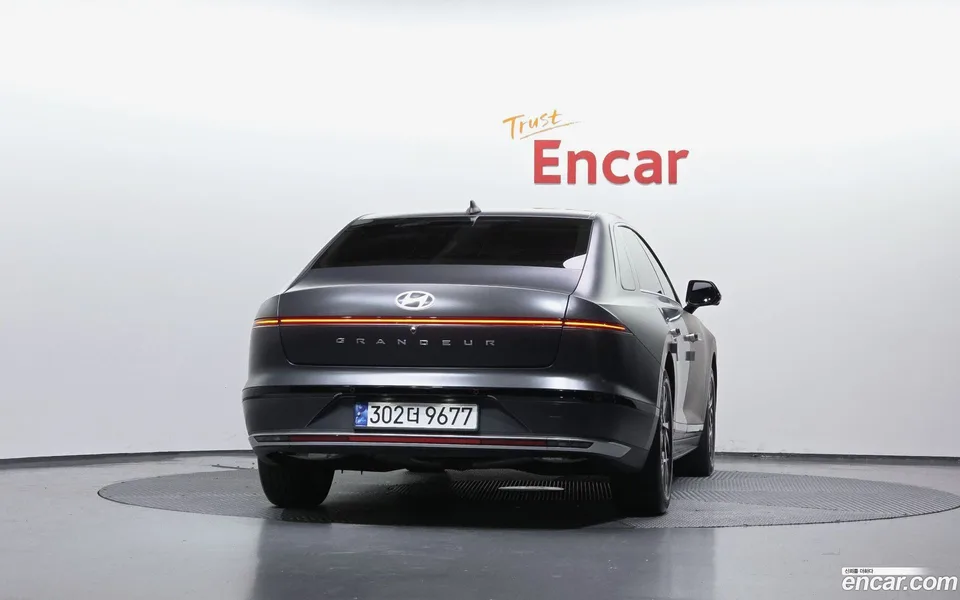 Hyundai Grandeur Hybrid 2023 — миниатюра 4