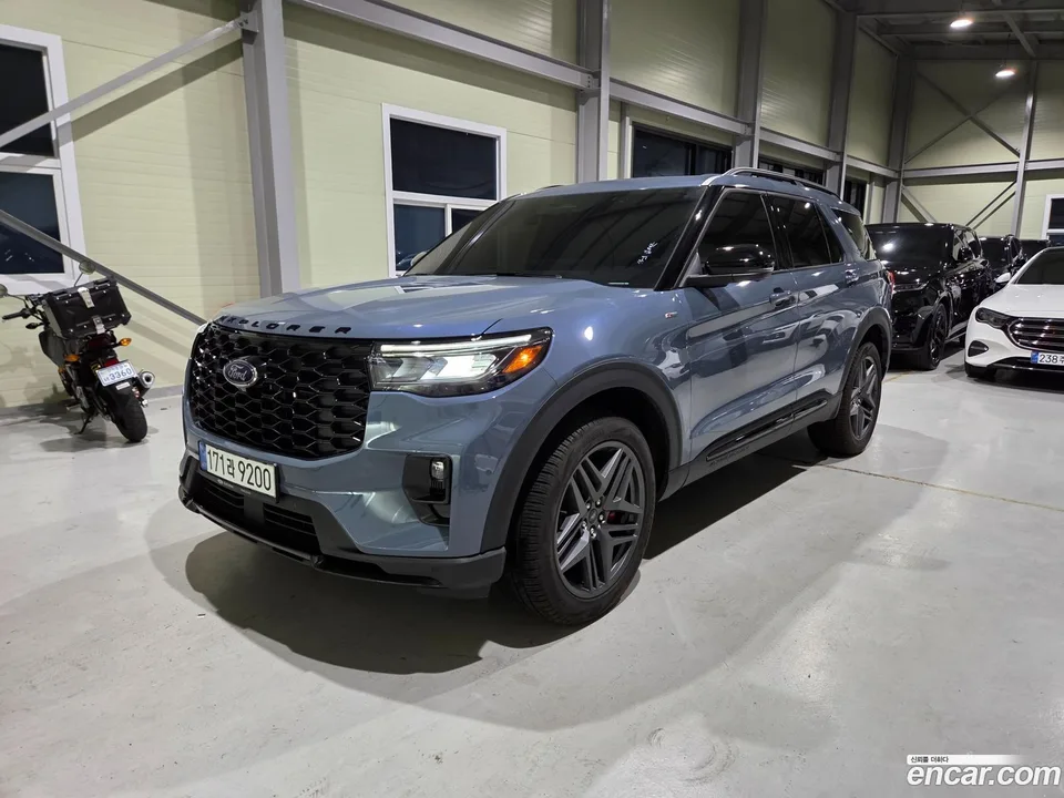 Ford Explorer 2.3 ST- 4WD 2025 — photo 1, buy with delivery to Moscow