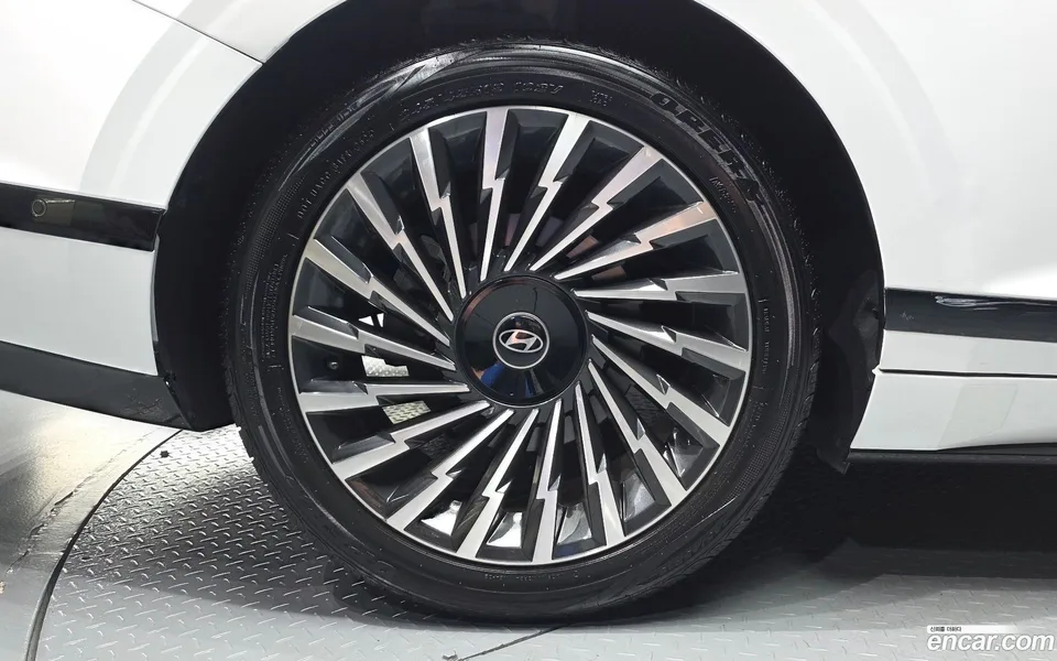 Hyundai Grandeur 2.5 2WD 2022 — thumbnail 5