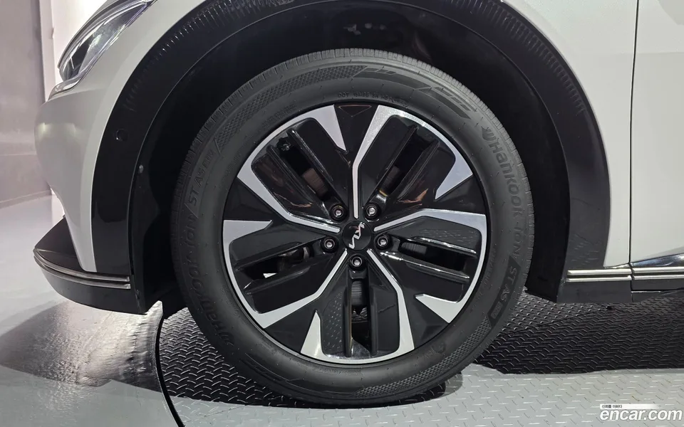 Kia EV6 2024 — thumbnail 2