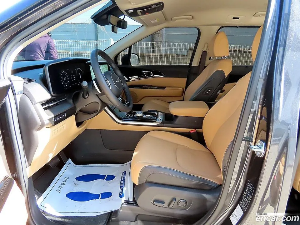 Kia Carnival 7 2022 — thumbnail 2