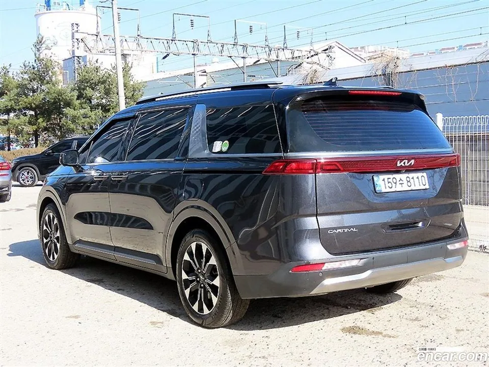 Kia Carnival 7 2022 — thumbnail 3