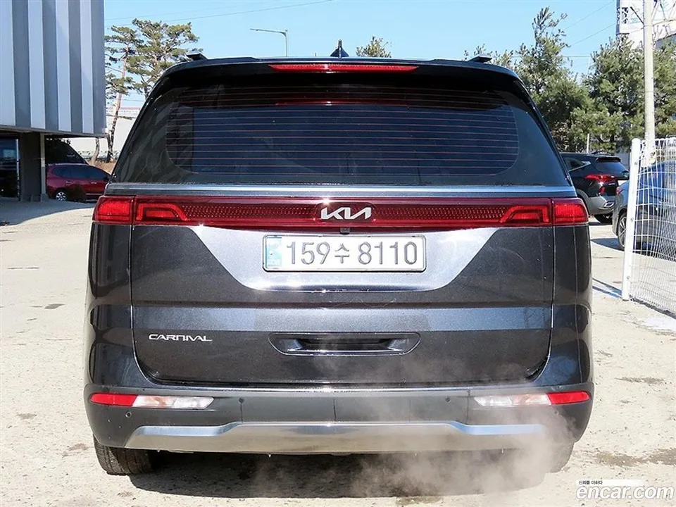 Kia Carnival 7 2022 — thumbnail 4