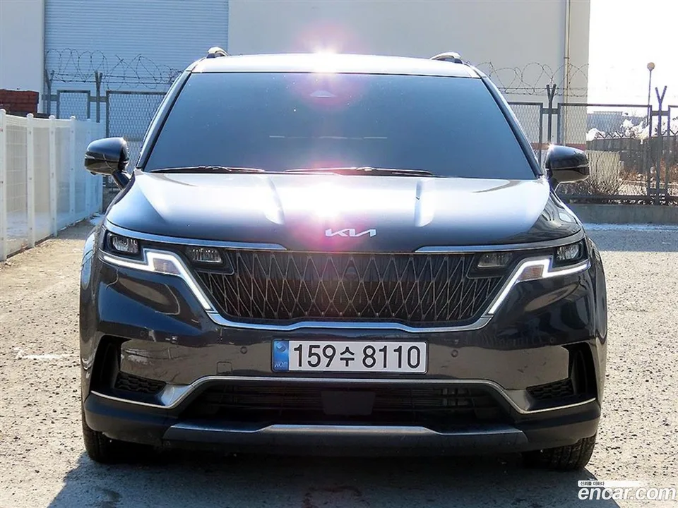 Kia Carnival 7 2022 — photo 1, buy with delivery to Moscow