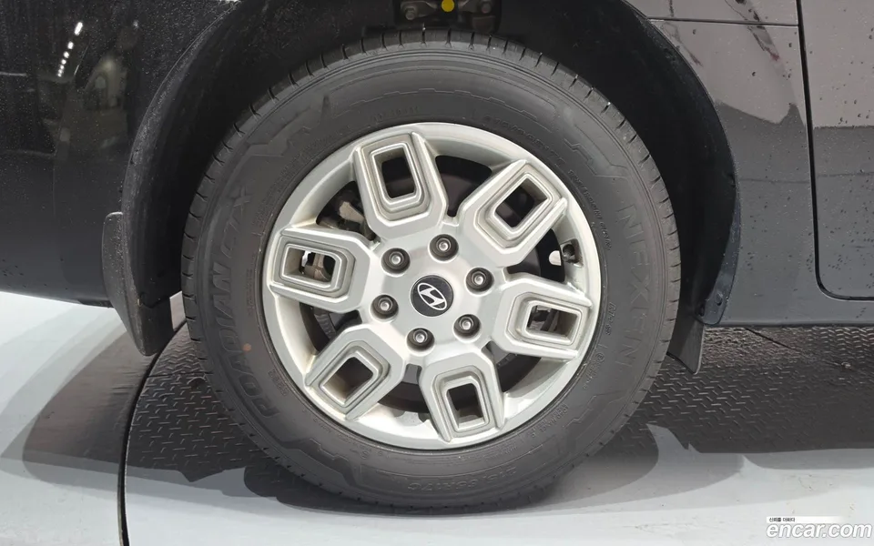 Hyundai Staria 4WD 11 2025 — thumbnail 5