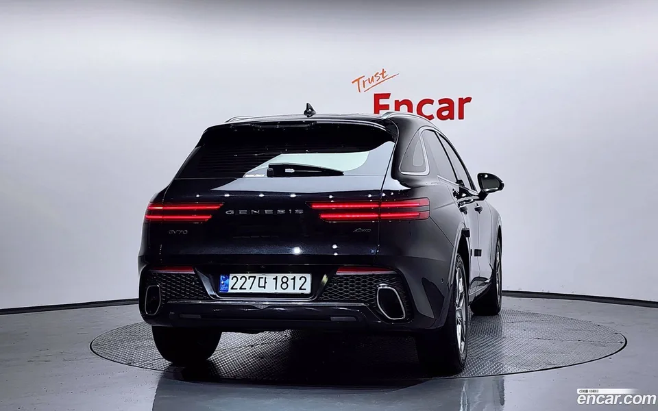 Genesis GV70 2.5T AWD 2023 — thumbnail 4