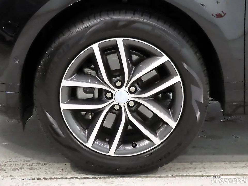 Land Rover Range Rover Evoque P250 SE 2025 — thumbnail 2