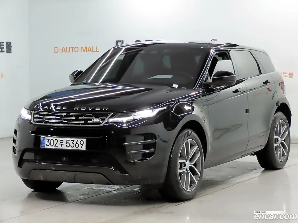 Land Rover Range Rover Evoque P250 SE 2025 — photo 1, buy with delivery to Moscow