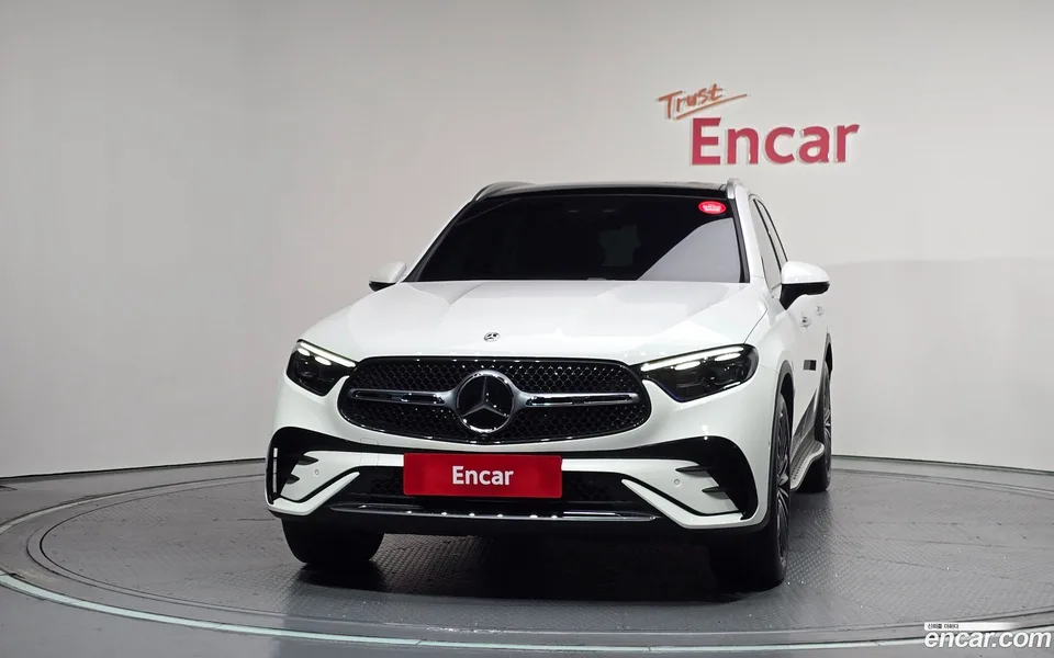 Mercedes-Benz GLC-Class GLC300 4MATIC AMG Line 2024 — thumbnail 3