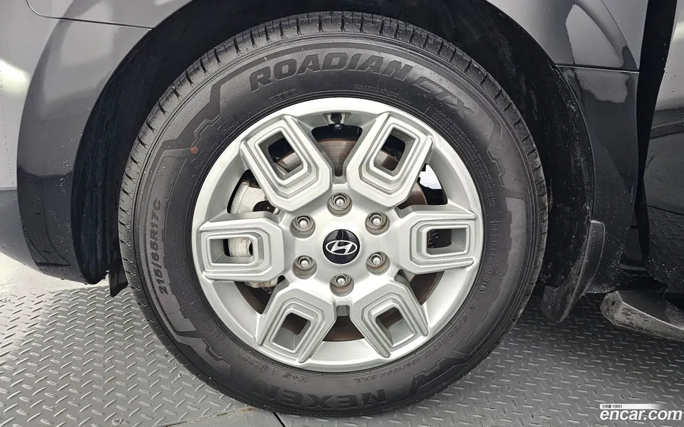 Hyundai Staria 5 2025 — thumbnail 5