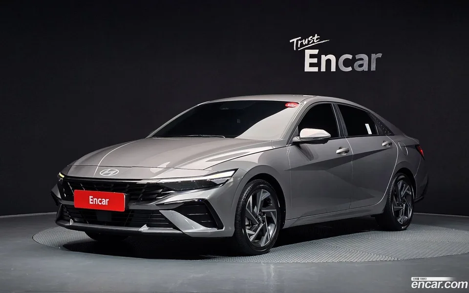 Hyundai Avante CN7 Hybrid 2024
