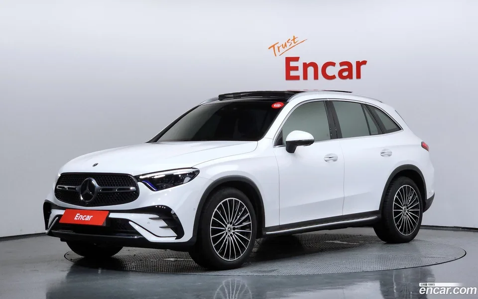 Mercedes-Benz GLC-Class GLC300 4MATIC AMG Line 2025 — photo 1, buy with delivery to Moscow