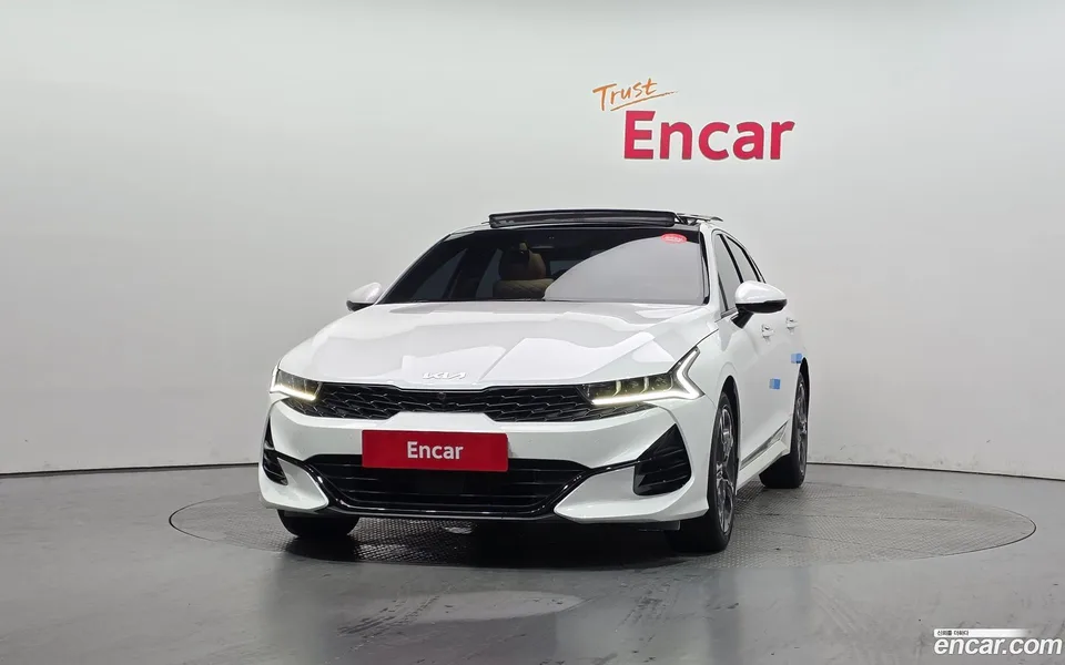 Kia K5 2.0 2023 — thumbnail 3