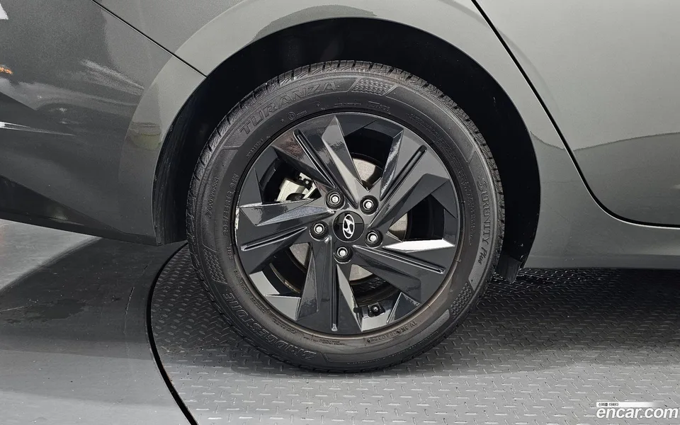 Hyundai Avante 1.6 2023 — thumbnail 2