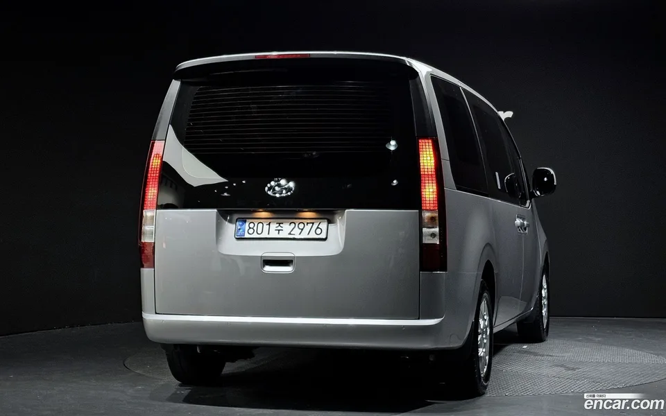 Hyundai Staria L3.5 5 2024 — thumbnail 4