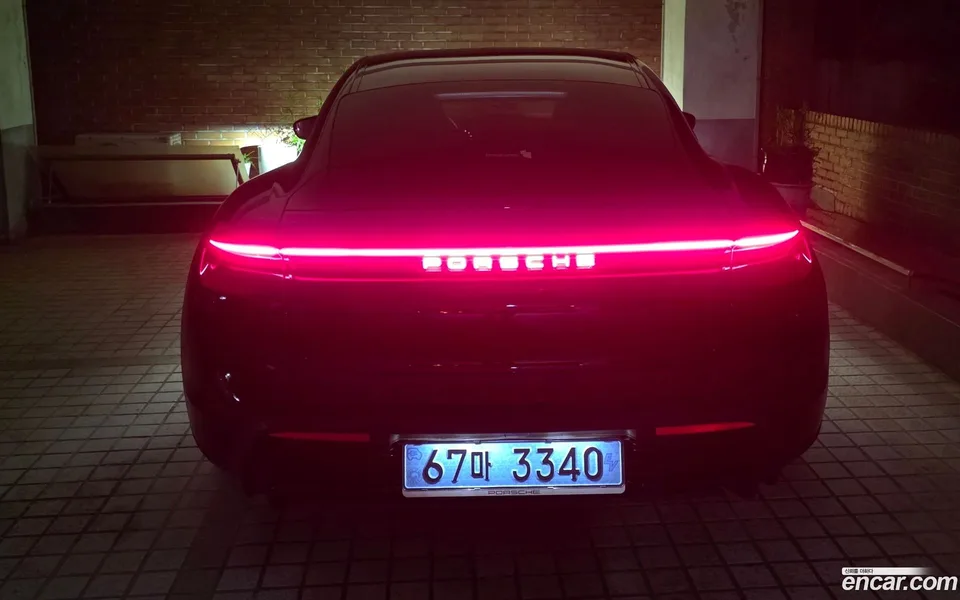 Porsche Taycan 4 2026 — thumbnail 5