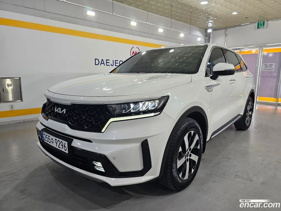 Kia Sorento 2.5T 2WD 2023 — thumbnail 3