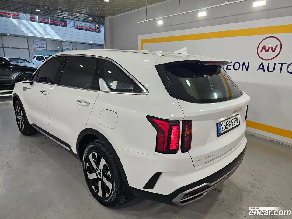 Kia Sorento 2.5T 2WD 2023 — thumbnail 5