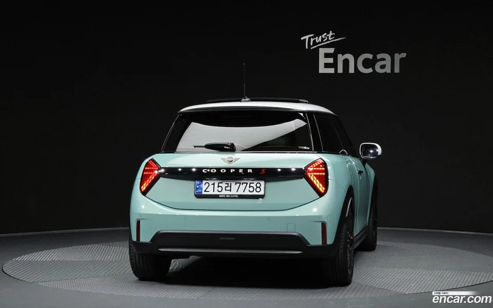 MINI Cooper S 2024 — thumbnail 4