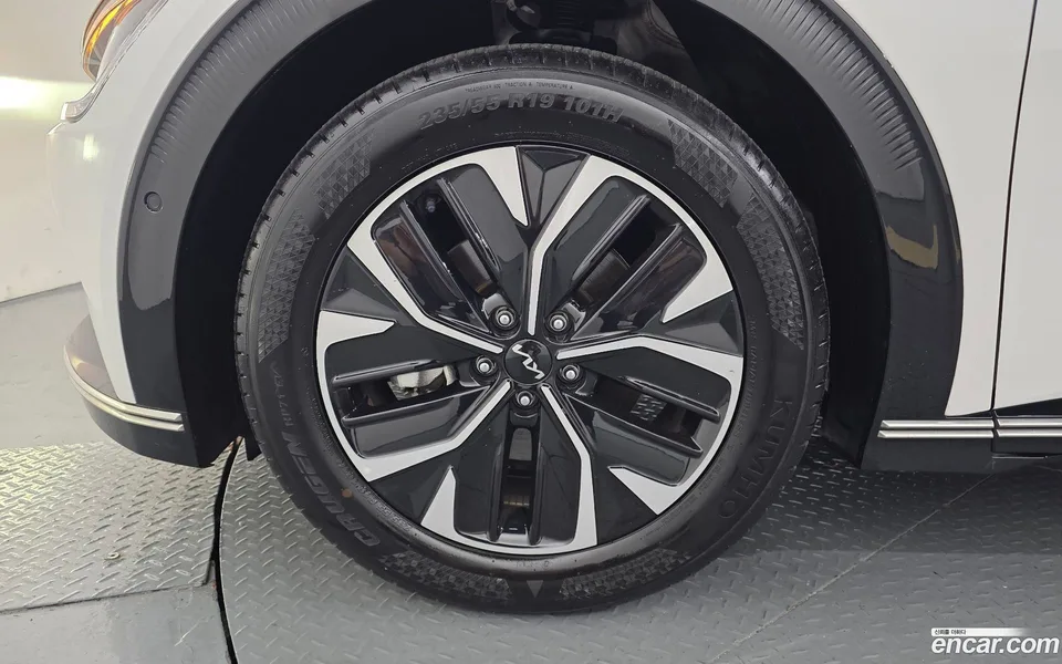 Kia EV6 2024 — thumbnail 2
