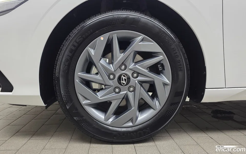 Hyundai Avante CN7 1.6 2024 — thumbnail 2