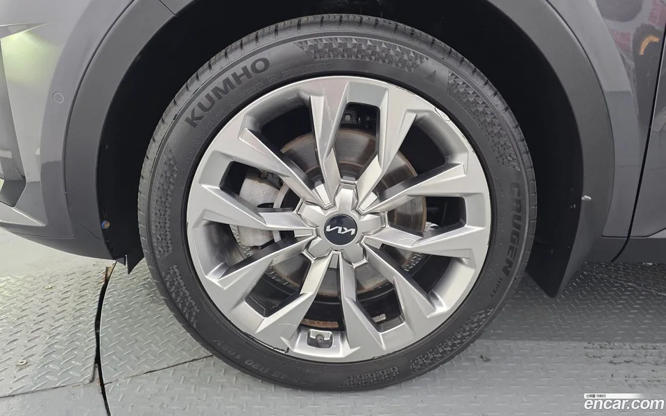 Kia Sorento 2.5T 2WD 2023 — thumbnail 2