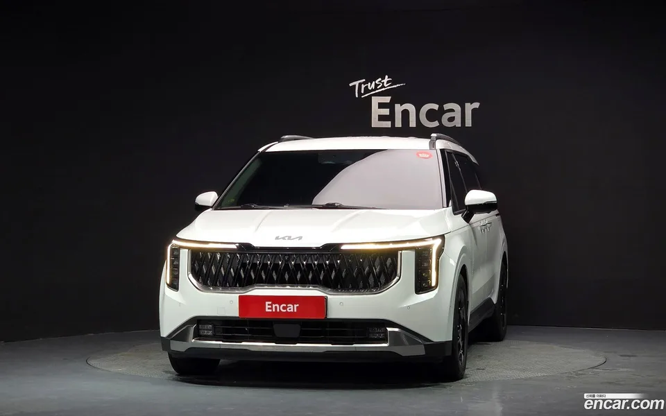 Kia Carnival 9 2024 — thumbnail 3