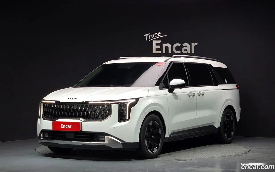 Kia Carnival 9 2024 — photo 1, buy with delivery to Moscow