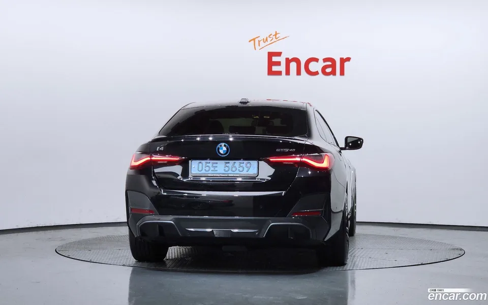 BMW i4 eDrive40 M 2022 — thumbnail 4