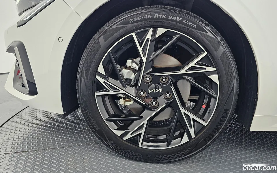 Kia K5 2.0 LPi 2024 — thumbnail 2