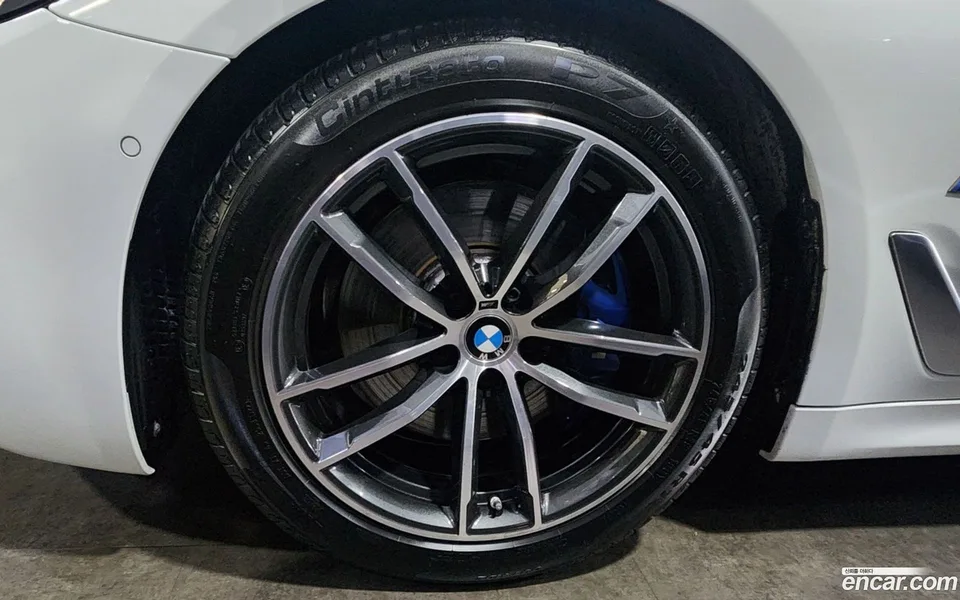 BMW 5 Series 520i M 2023 — thumbnail 5