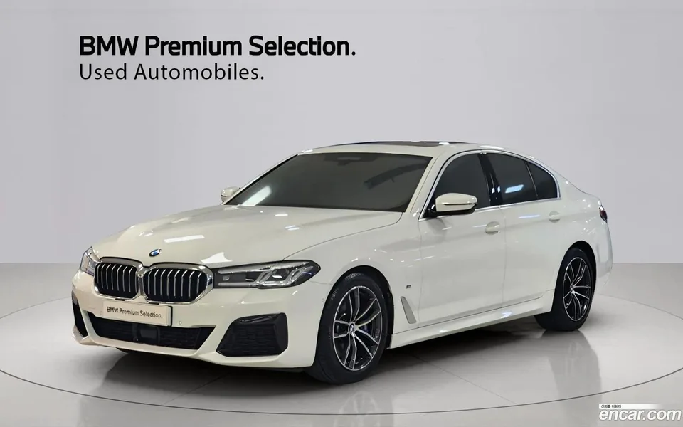 BMW 5 Series 520i M 2023 — photo 1, buy with delivery to Moscow