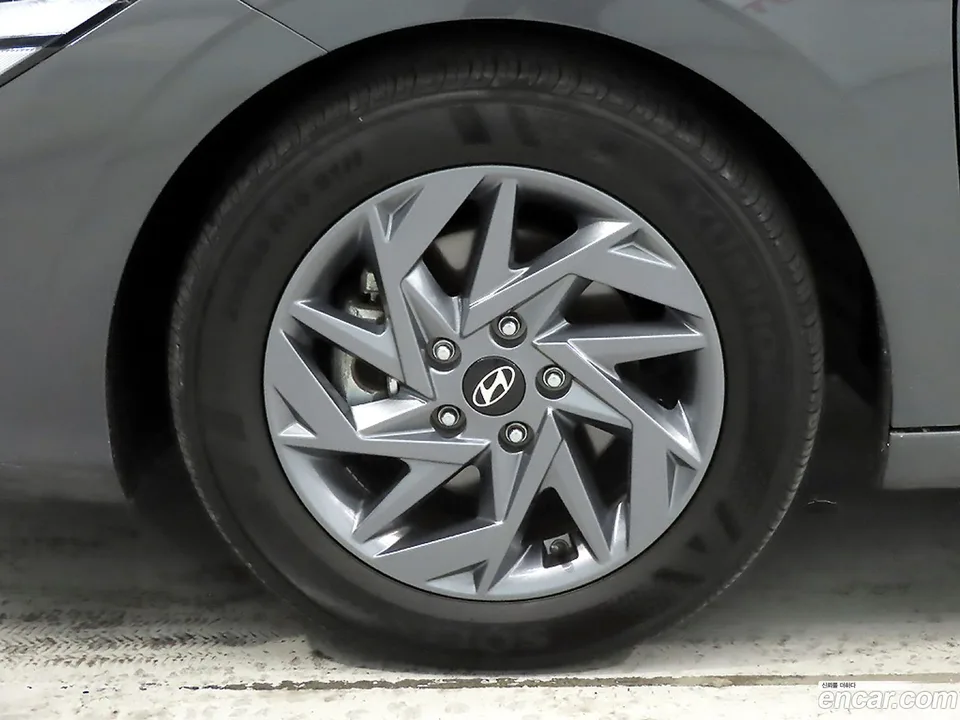 Hyundai Avante CN7 1.6 2024 — thumbnail 2